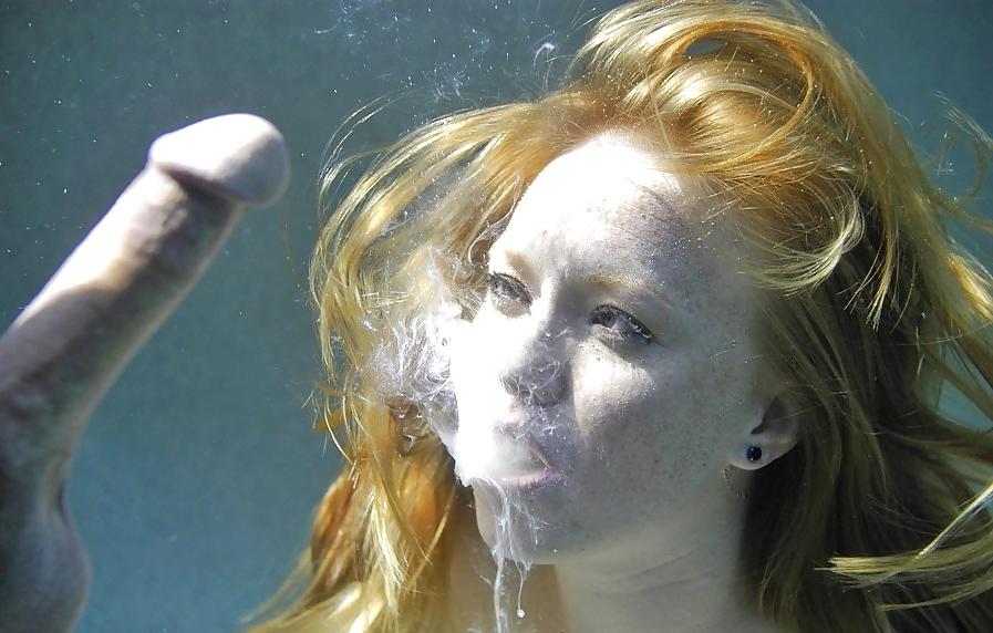 17P Sex underwater Pussy Cumshot