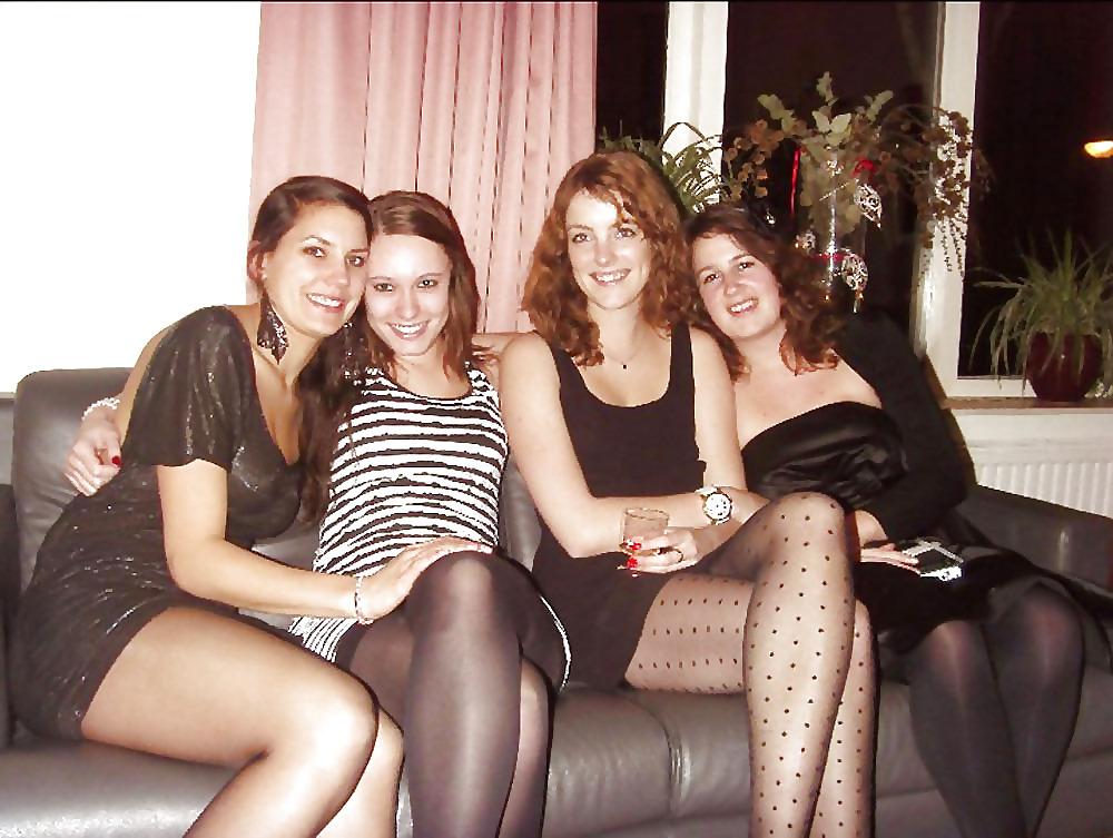 20P Amateurs in Stockings & Tights