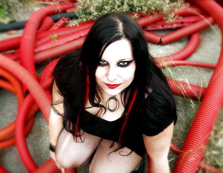 7P Gothic big boobs