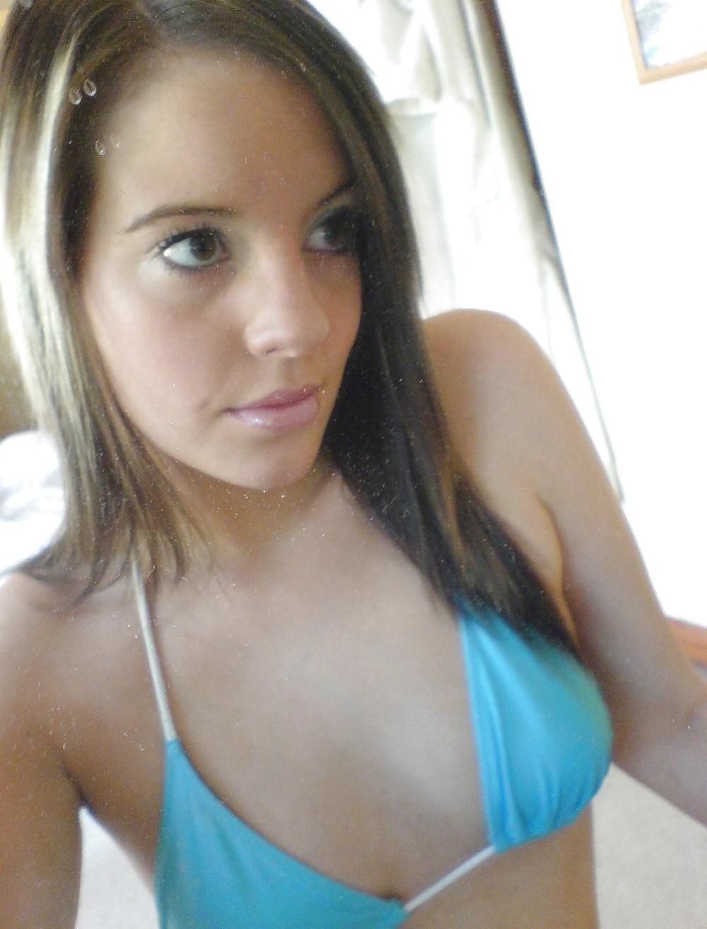 25P My Sweet English Girl Shows Off