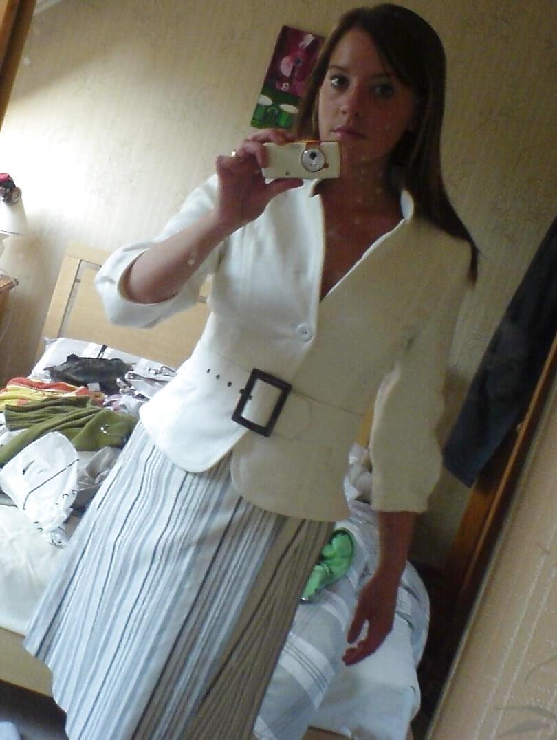 25P My Sweet English Girl Shows Off