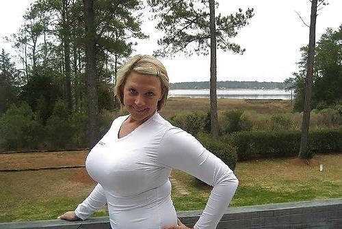 15P MOM NAKED