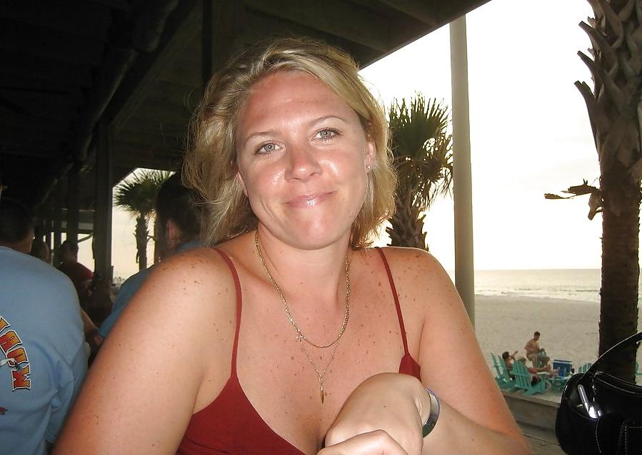 15P MOM NAKED