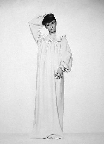 25P I love masturbating to Audrey Hepburn 