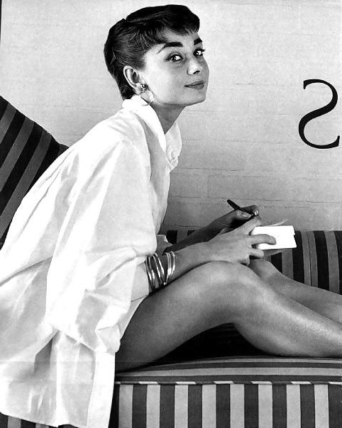 25P I love masturbating to Audrey Hepburn 