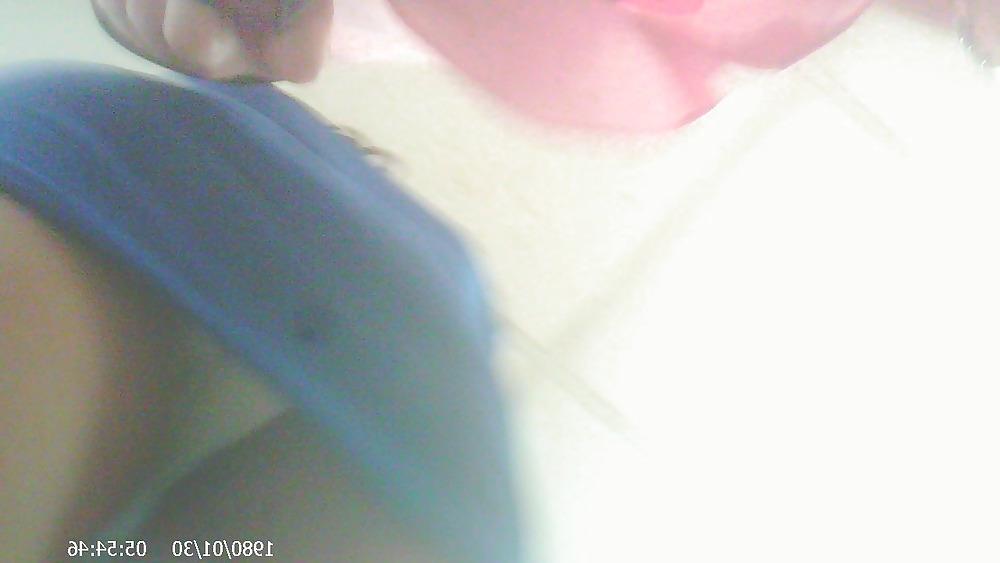 7P Upskirt in a store