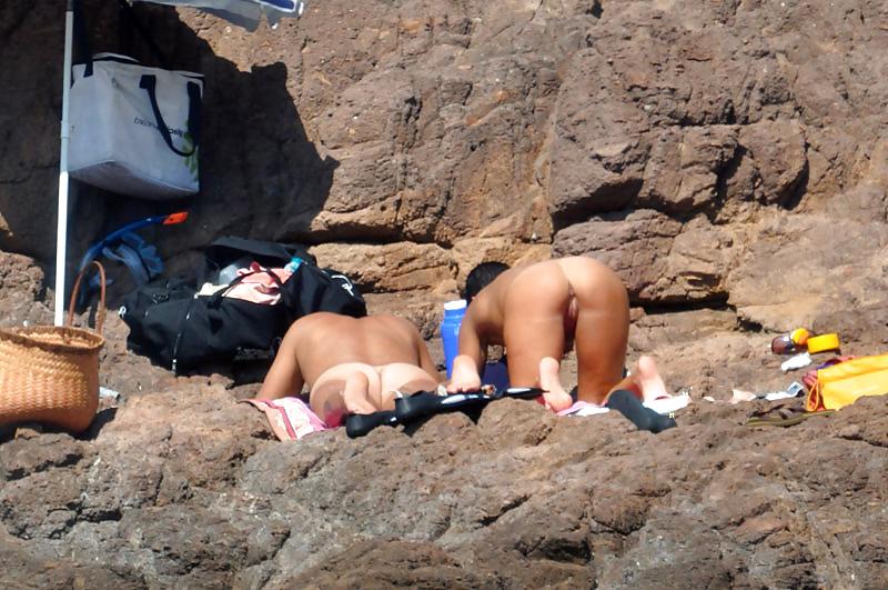 21P Beach Babes. Teen