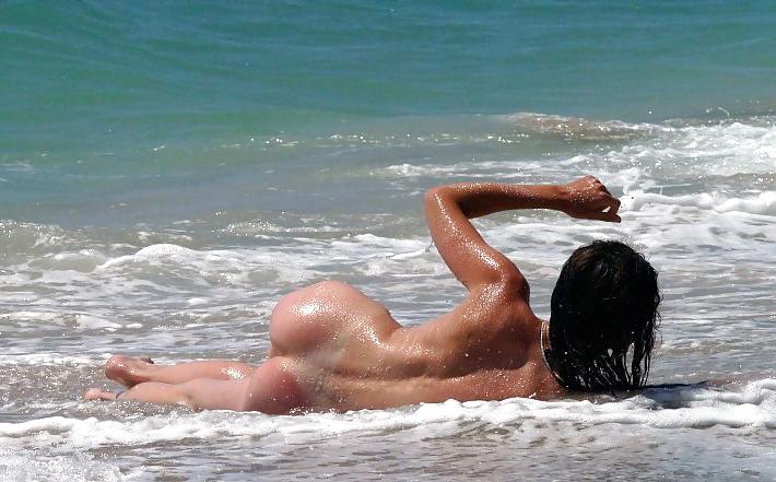 21P Beach Babes. Teen