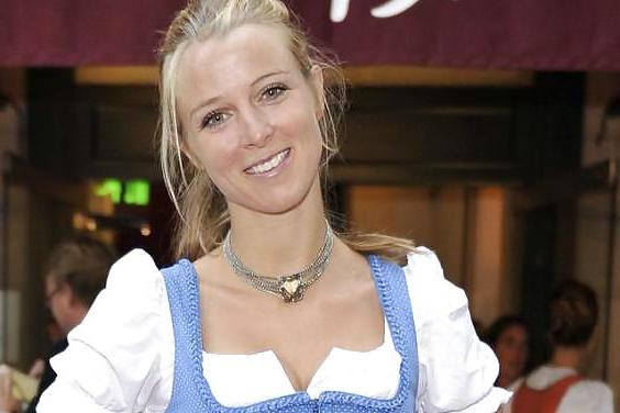 25P German Celebrity - Nina Eichinger