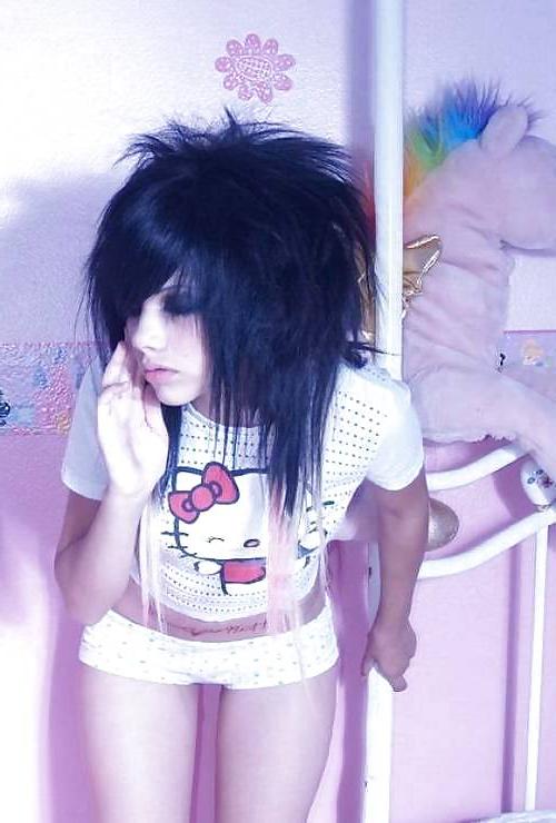 24P Cute emo girls 1.0