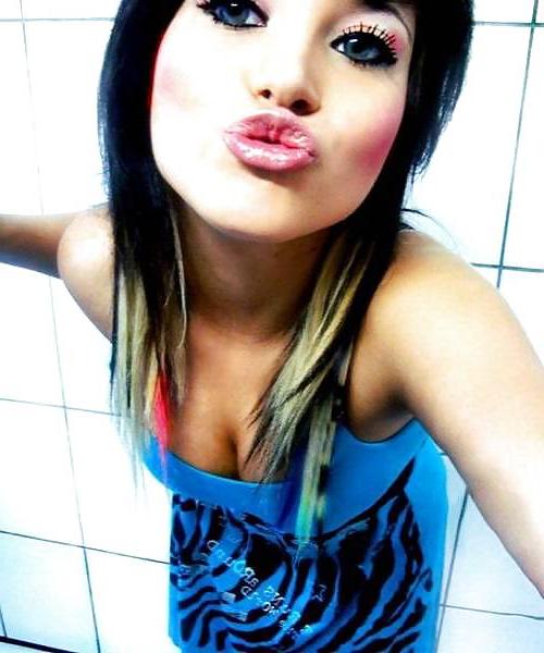 24P Cute emo girls 1.0