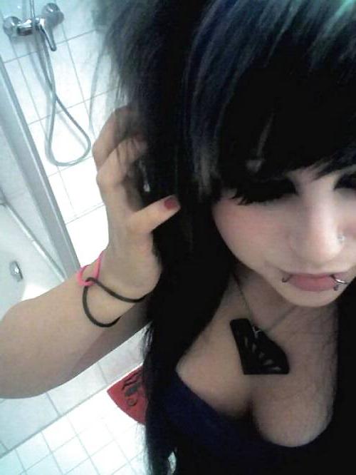24P Cute emo girls 1.0