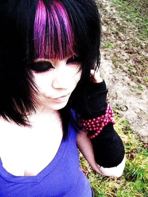 24P Cute emo girls 1.0