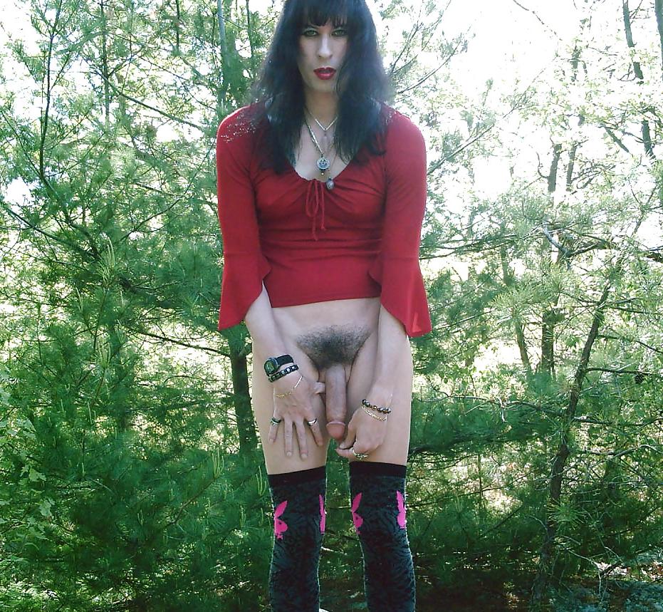 15P Sexy crossdresser in woods