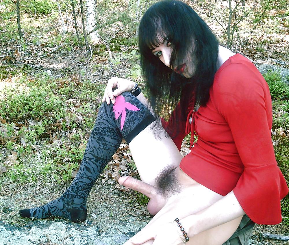 15P Sexy crossdresser in woods