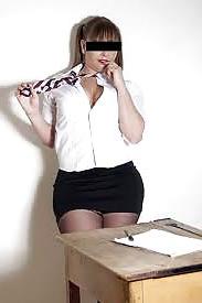 13P SUBMISSIVE GIRLS. ( UK MASTER SEEKING SLAVES )