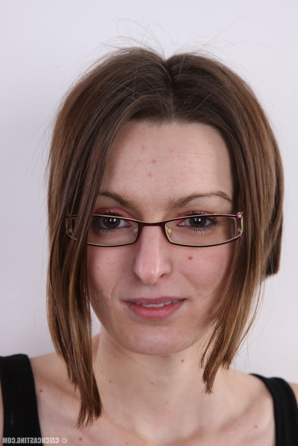 15P Hot wife casting photos