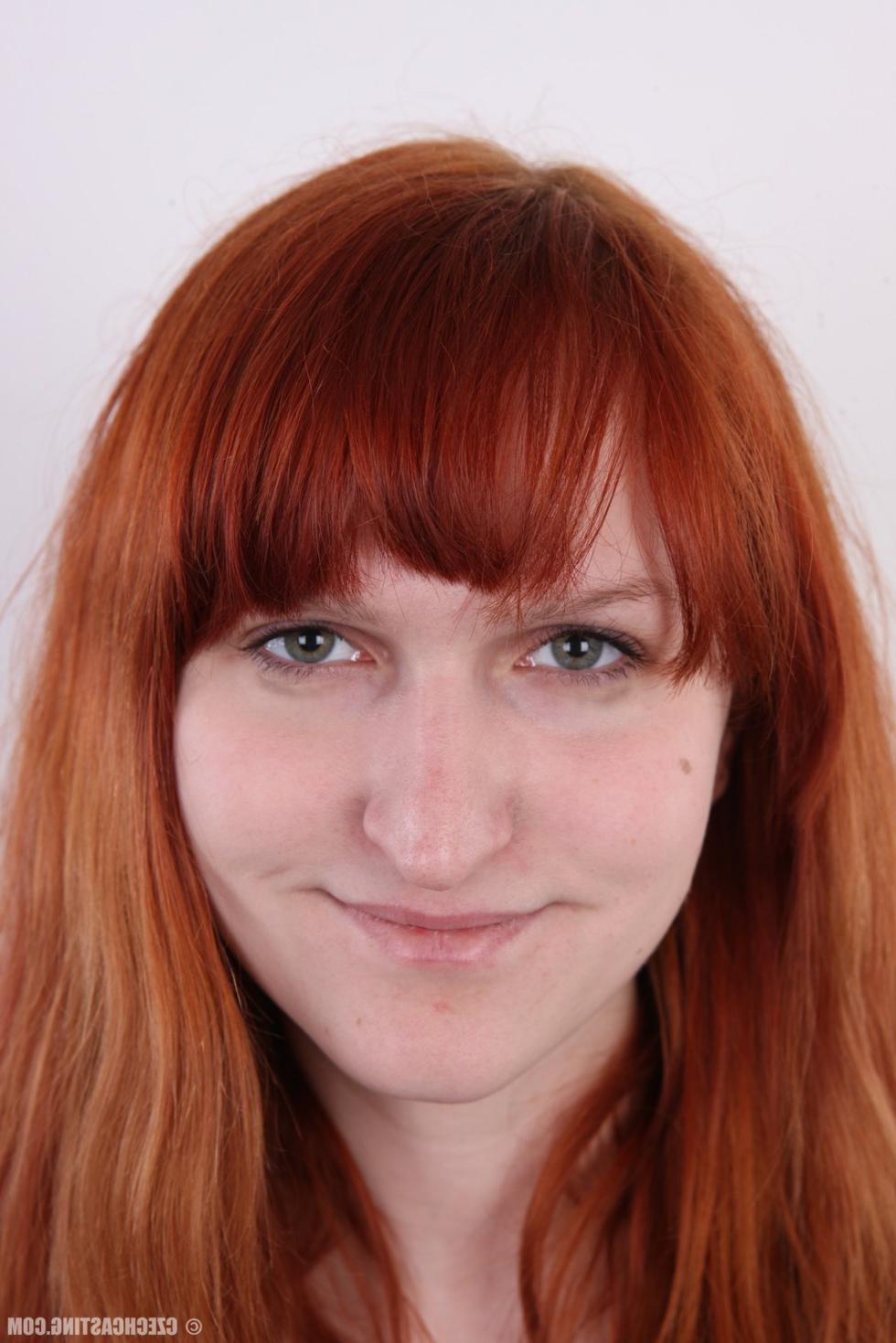 15P Amateur redhead girl in casting photos