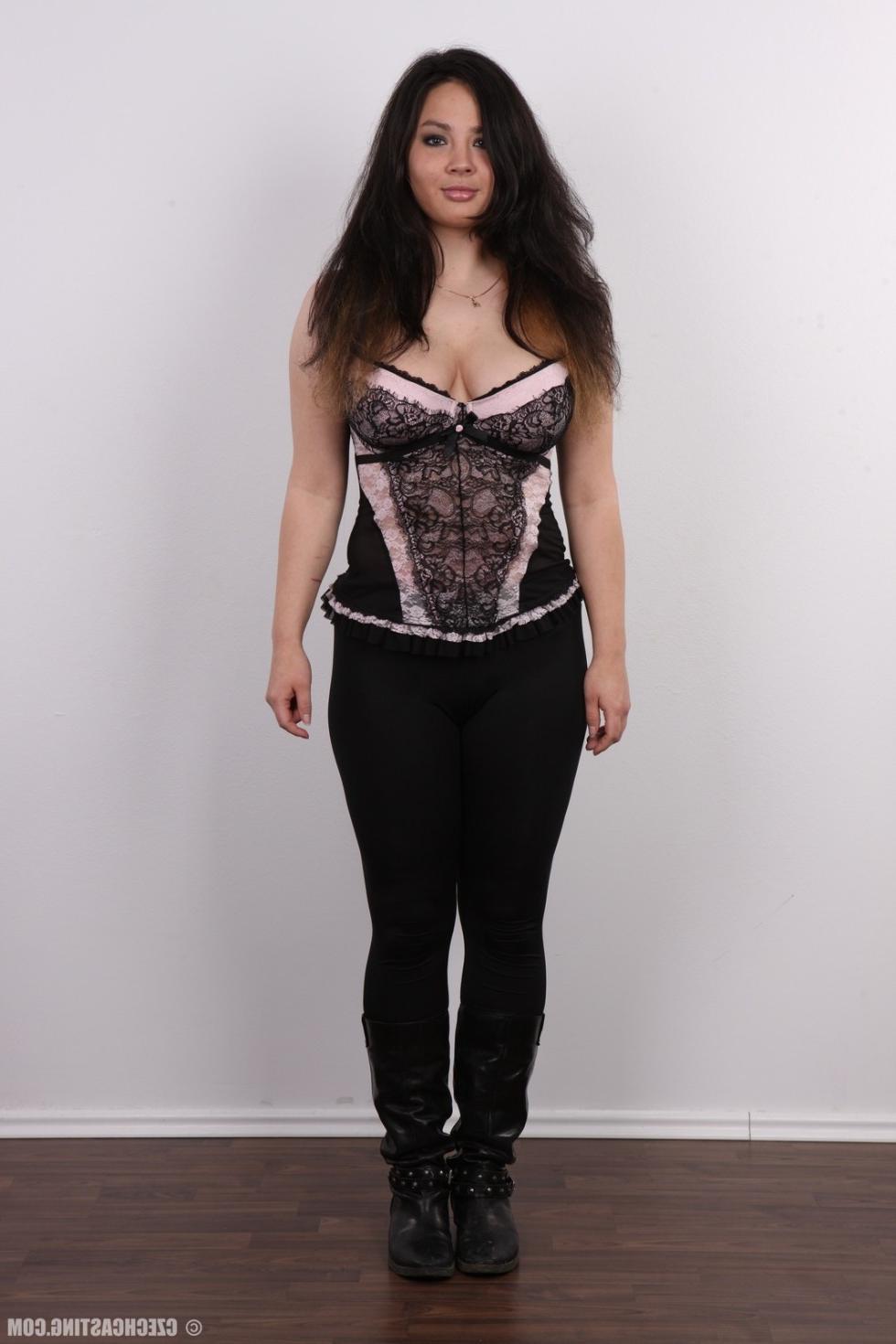 15P Amateur girl with large tits and nipples