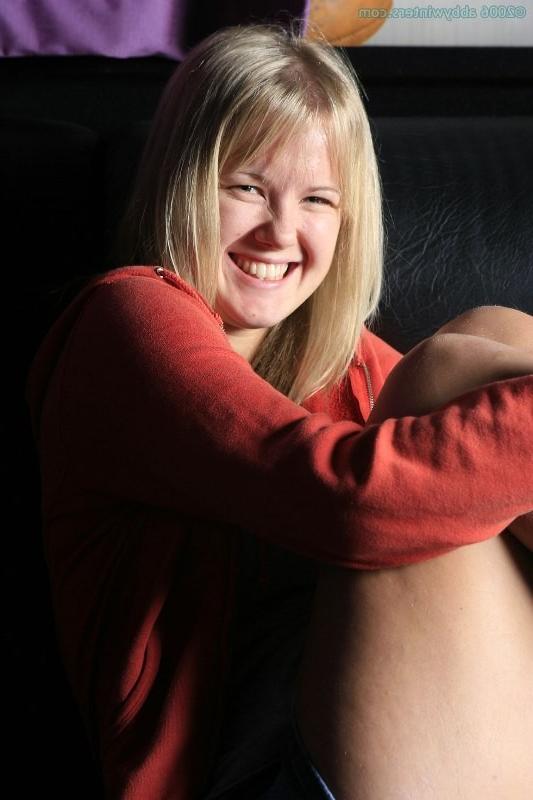 16P Tanja plays with her pink pussy