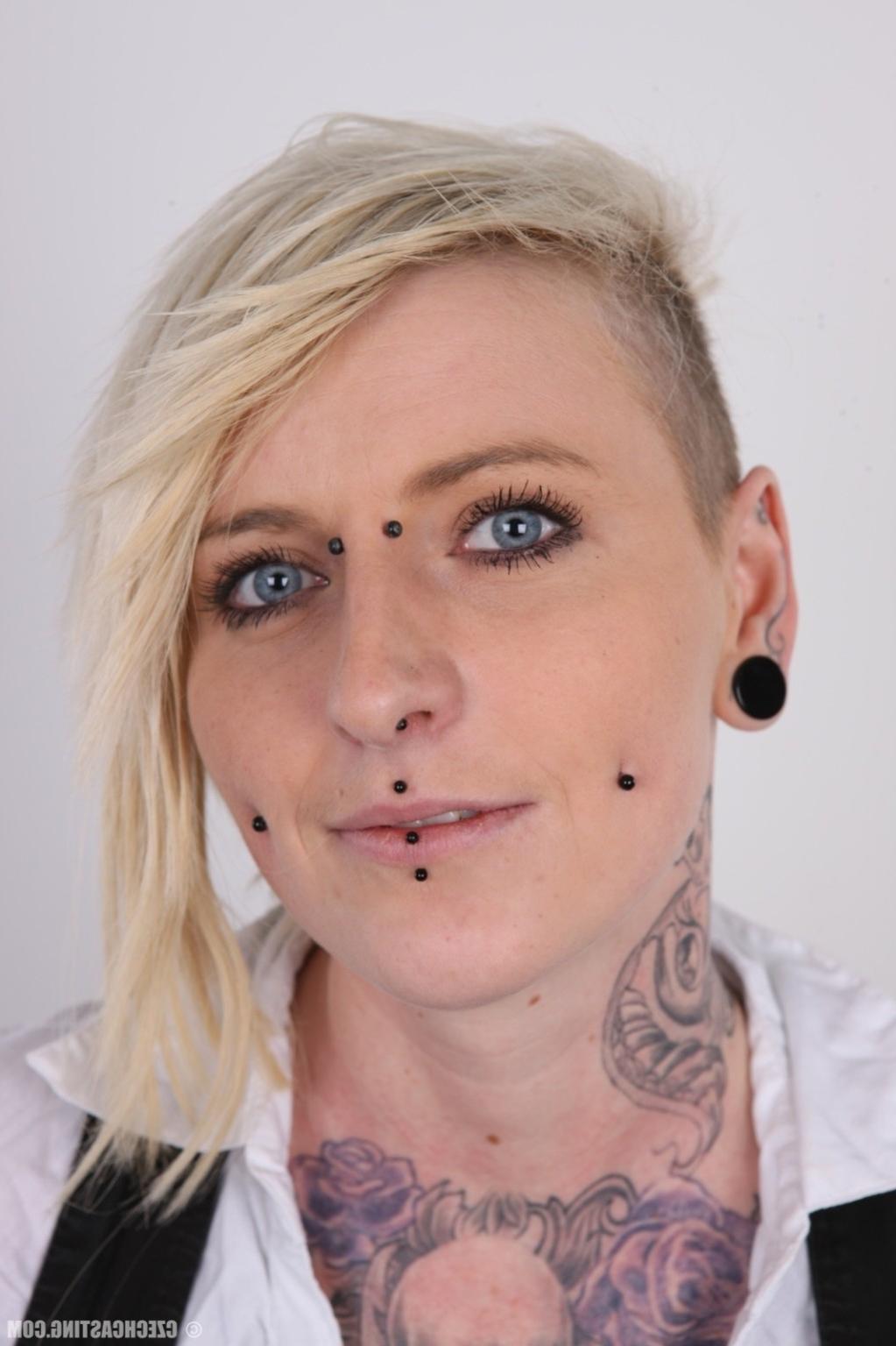 17P Tattooed and pierced blonde in casting pics
