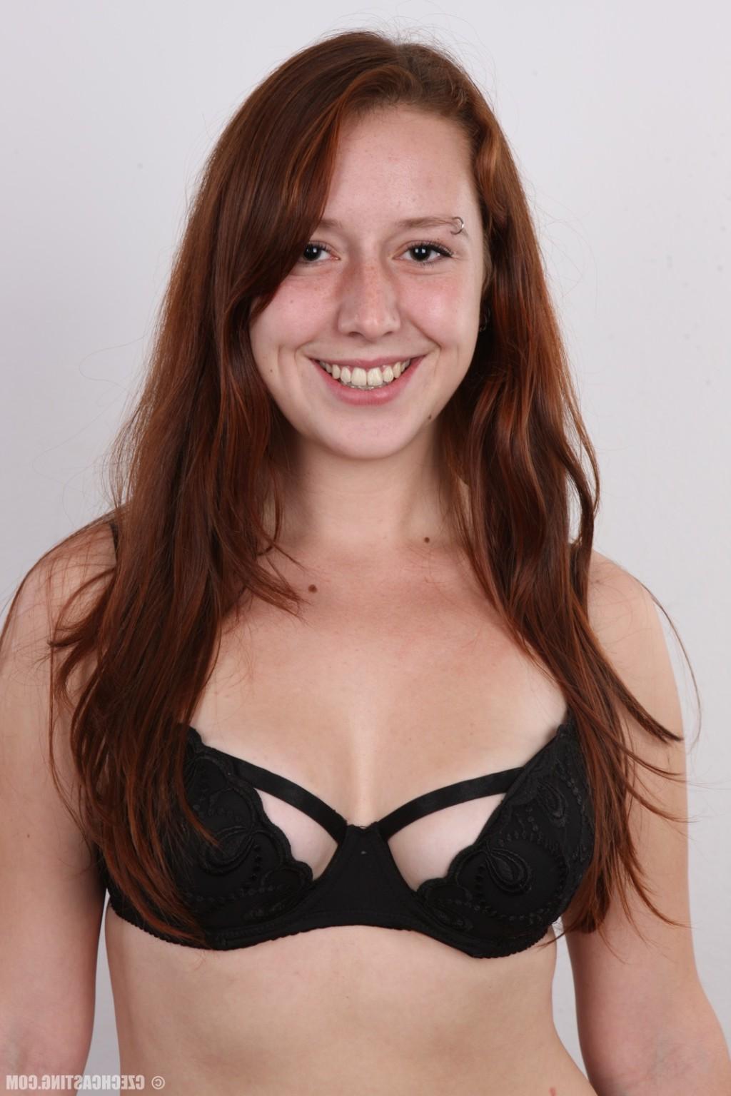 17P Amateur brunette casting pictures