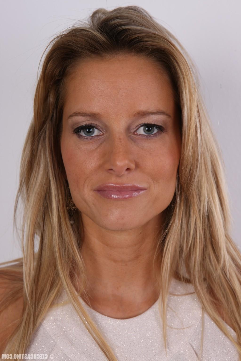 17P Hot milf casting photos