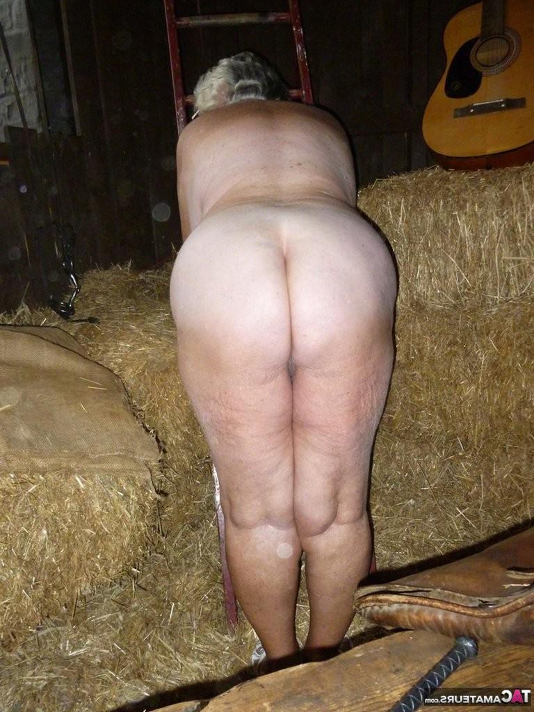 20P Granny frolics in the hay
