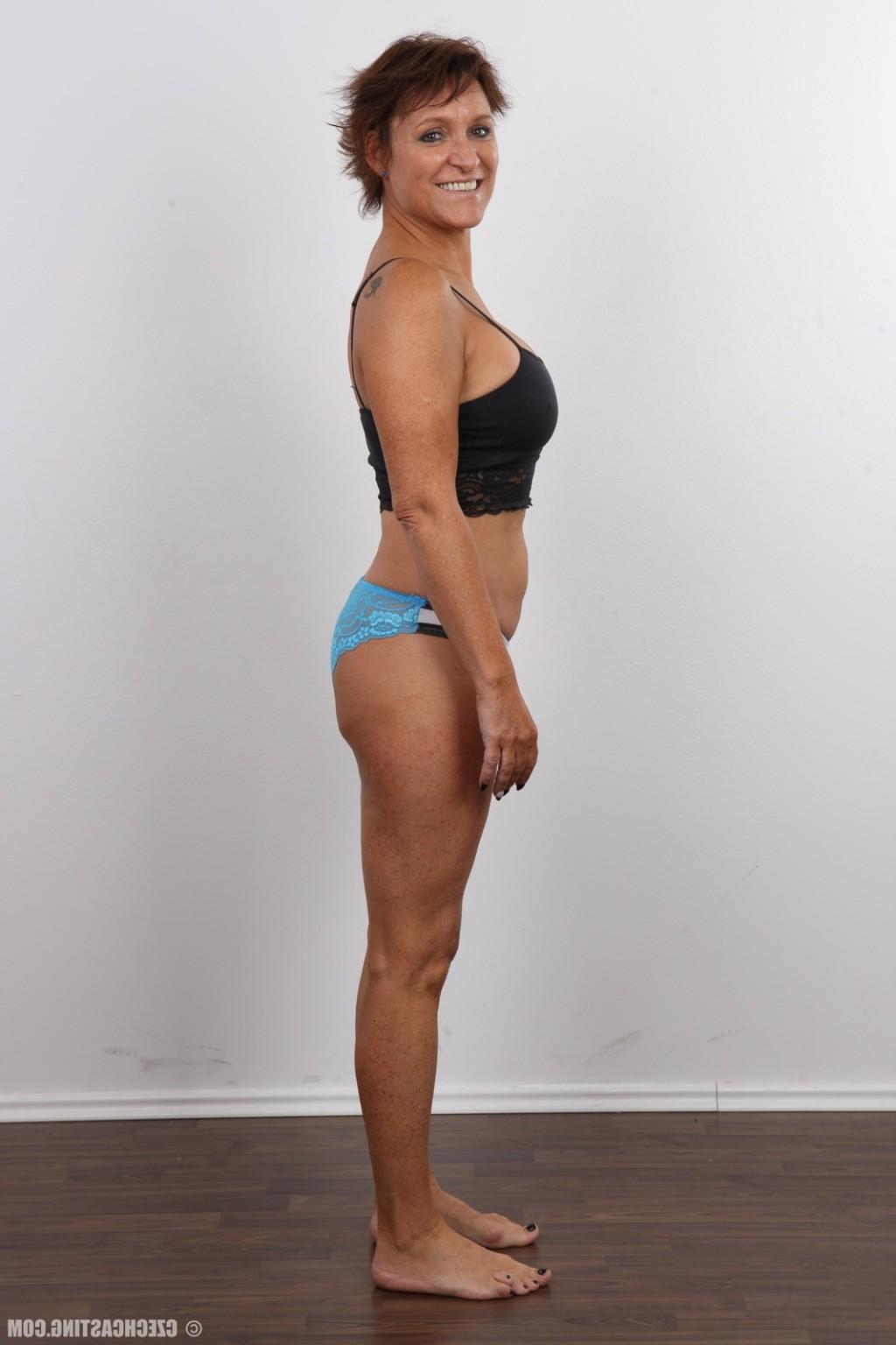 15P Mature housewife casting photos