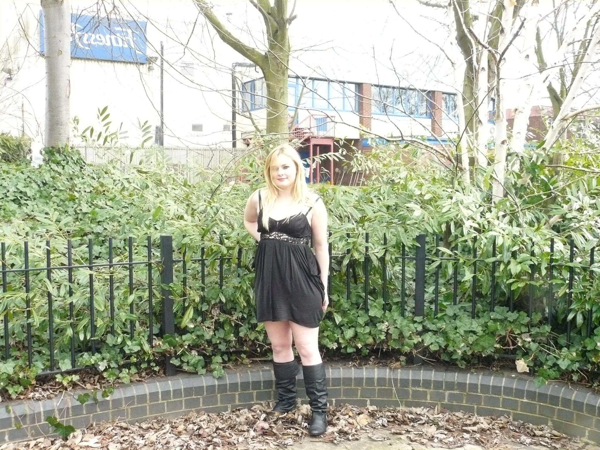 16P Blonde amateur flashing and sexy voyeur of English teen babe Sophie outdoors