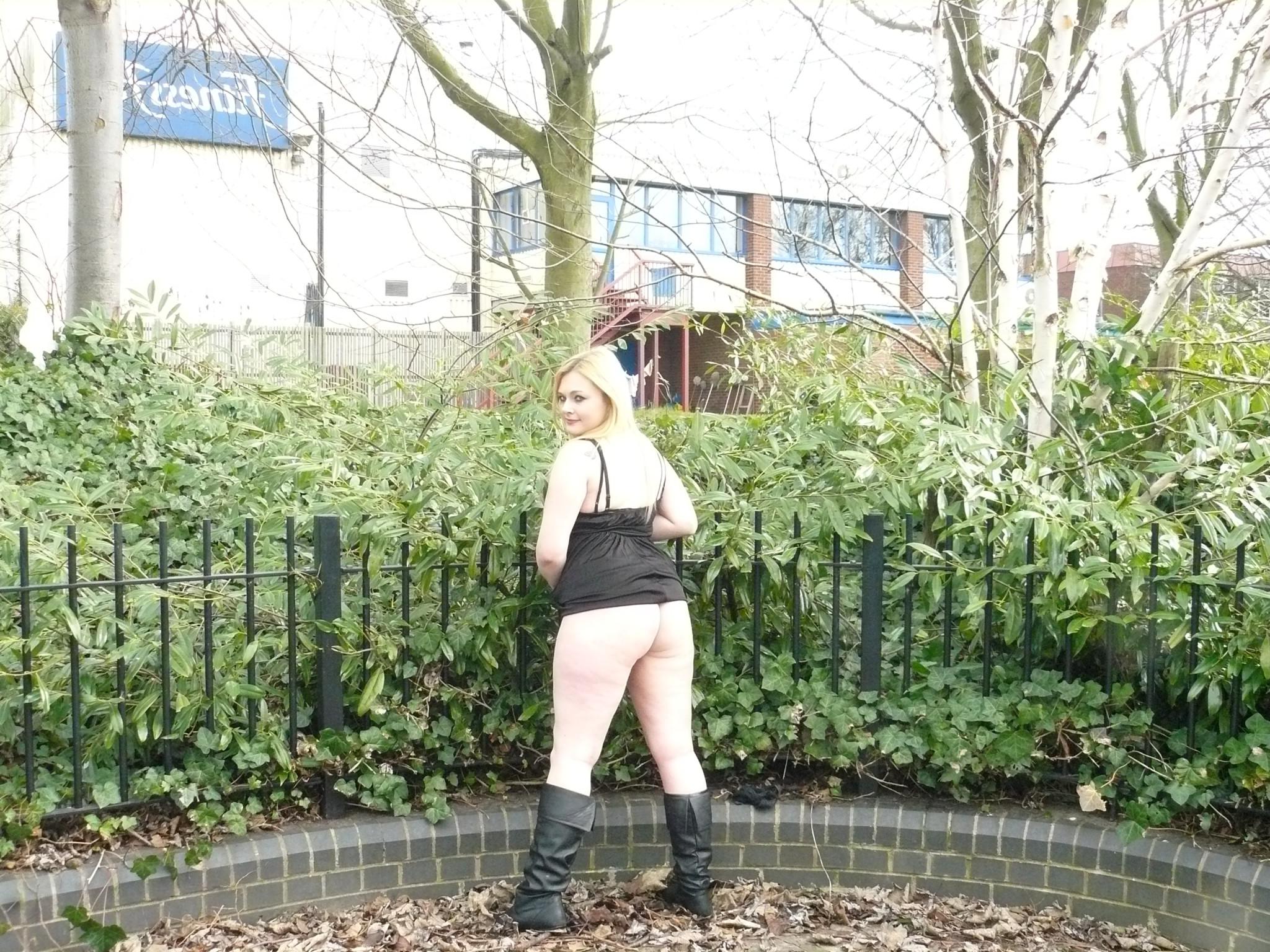16P Blonde amateur flashing and sexy voyeur of English teen babe Sophie outdoors