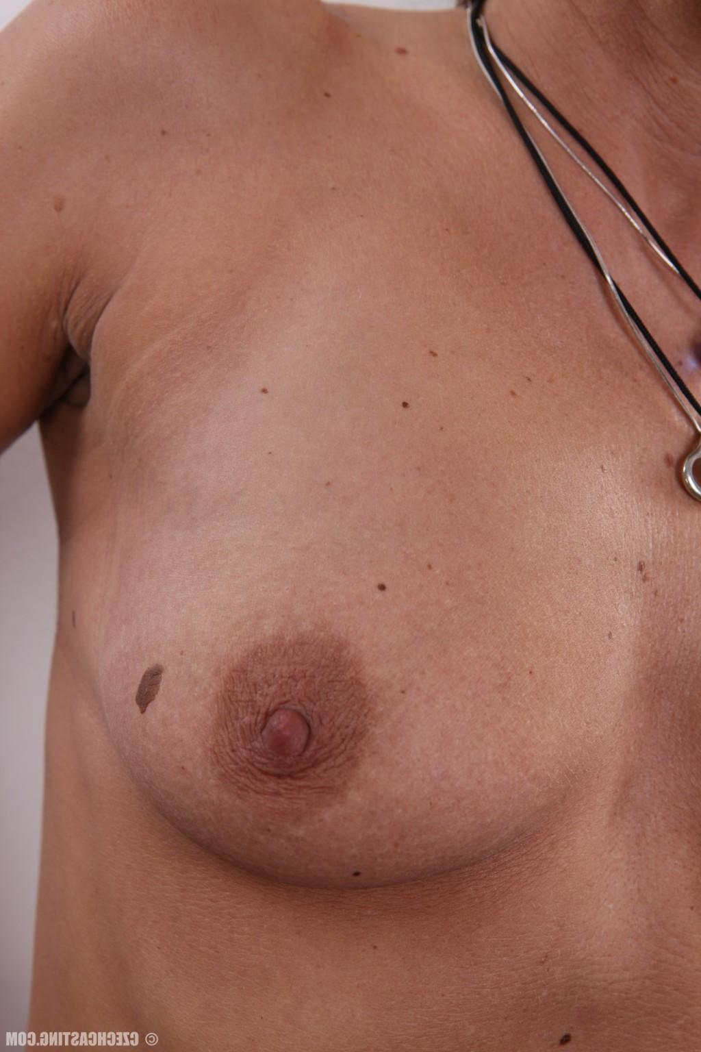 17P Hot mature milf in casting photos