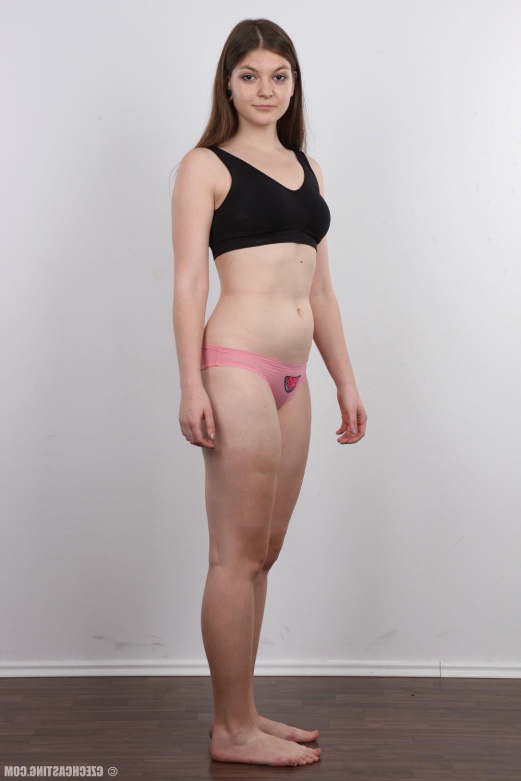 17P Young amateur brunette in casting session