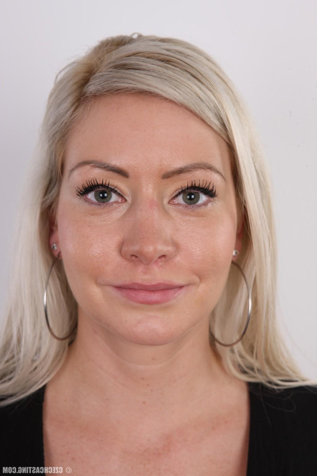 17P Blonde milf in casting session