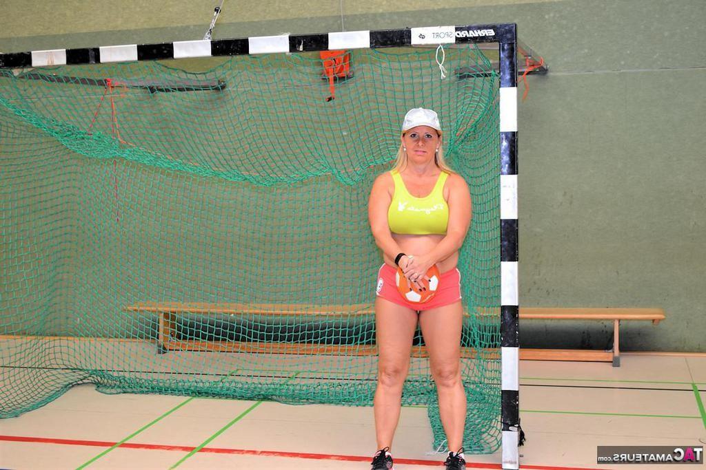 20P Naked Sports