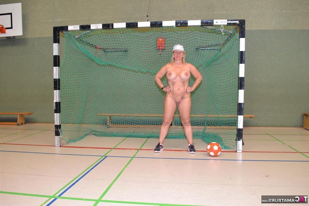 20P Naked Sports