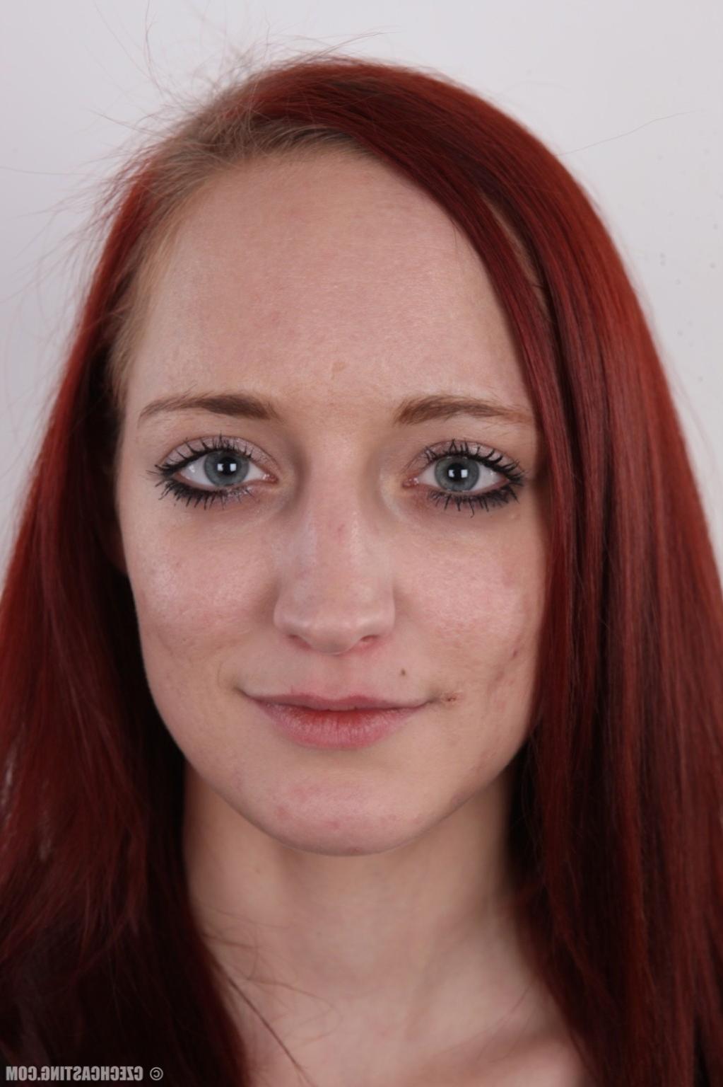 17P Hot amateur redhead in casting session