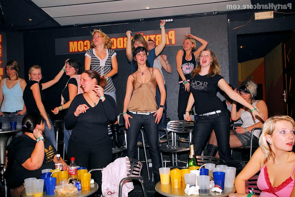 11P Party girls on the prowl for strippers