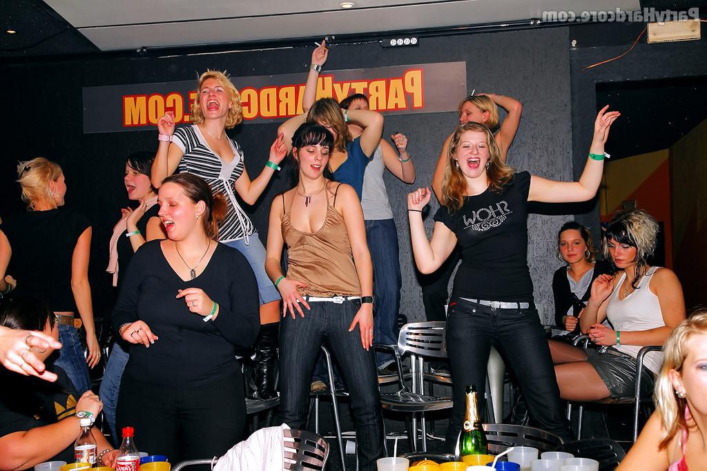 11P Party girls on the prowl for strippers