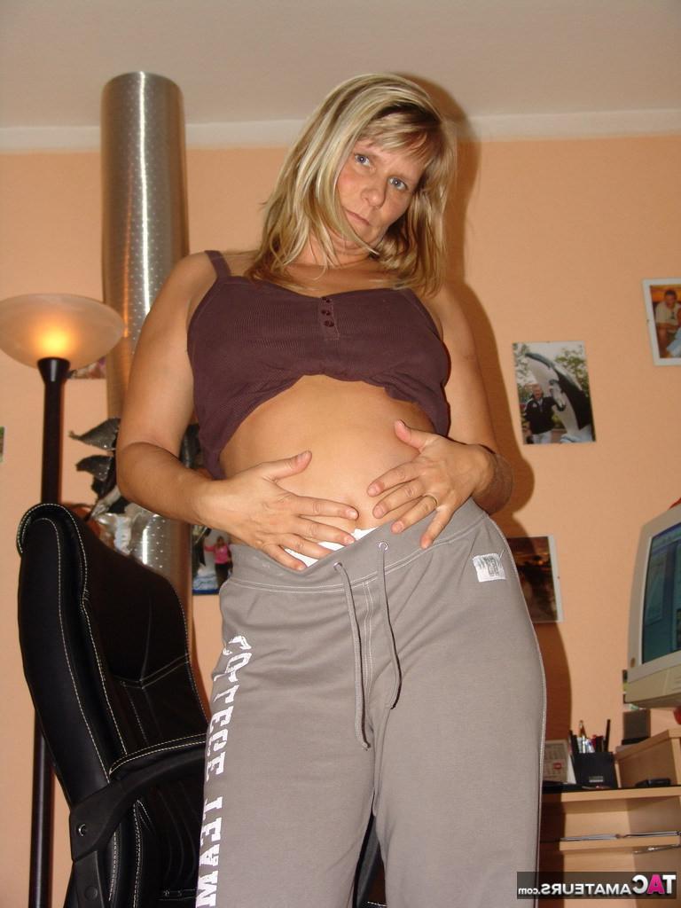 20P gorgeous blonde German MILF