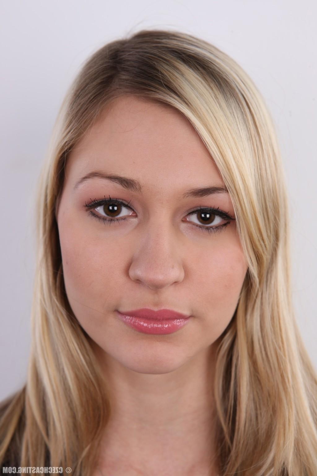 17P Sweet amateur girl in casting images