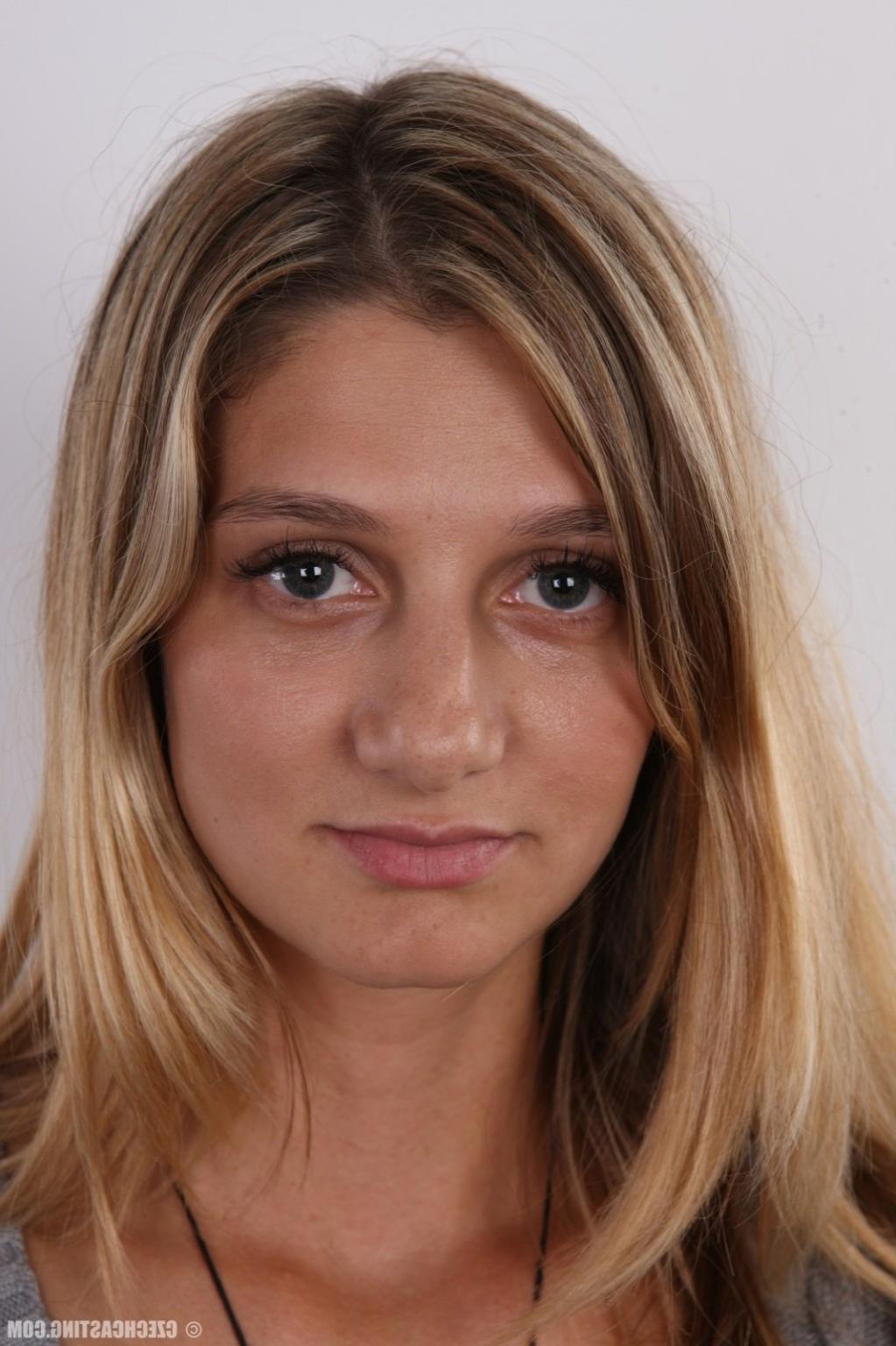 17P Amateur girl casting photos