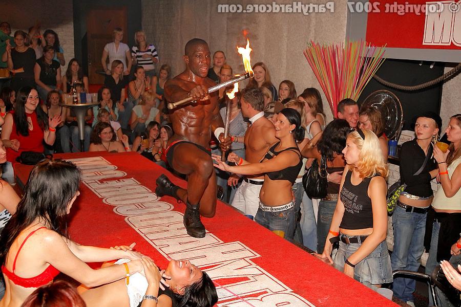 11P Male strippers entertaining the ladies