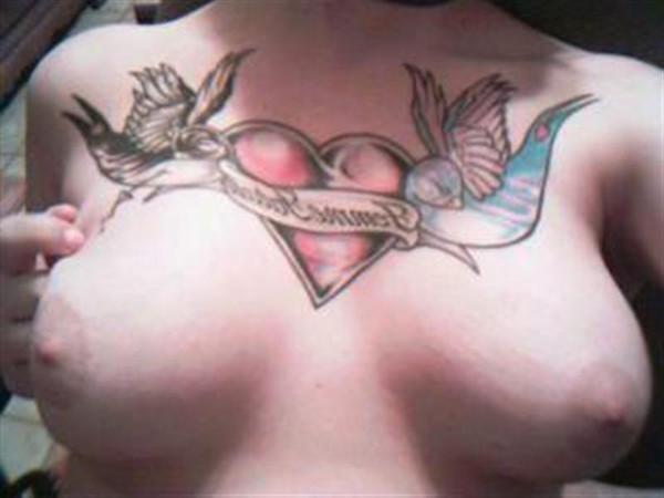 15P Tatooed emo girlfriends posing in the mirror
