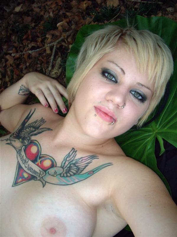 15P Tatooed emo girlfriends posing in the mirror