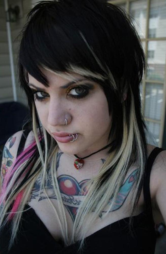 15P Tatooed emo girlfriends posing in the mirror