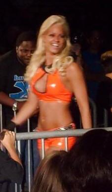 25P Maryse Ouellet - WWE Diva mega collection 1