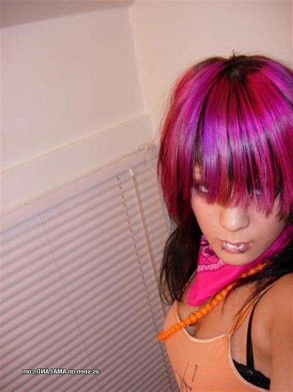 12P Wild amateur hardcore pierced emo GF camwhoring