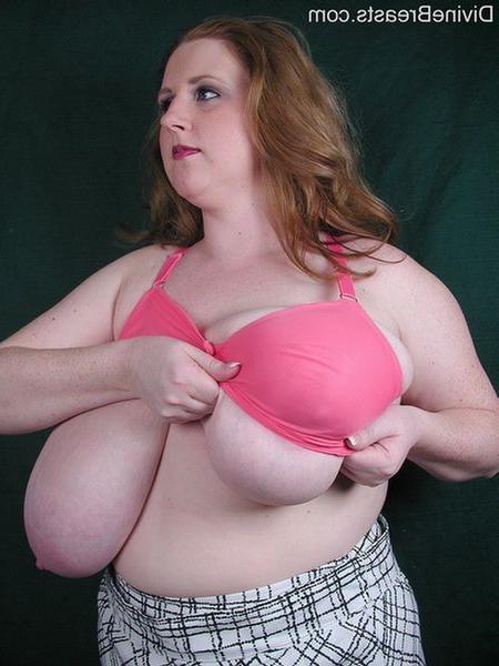 15P Plump amateur Sapphire flaunting her humongous breasts