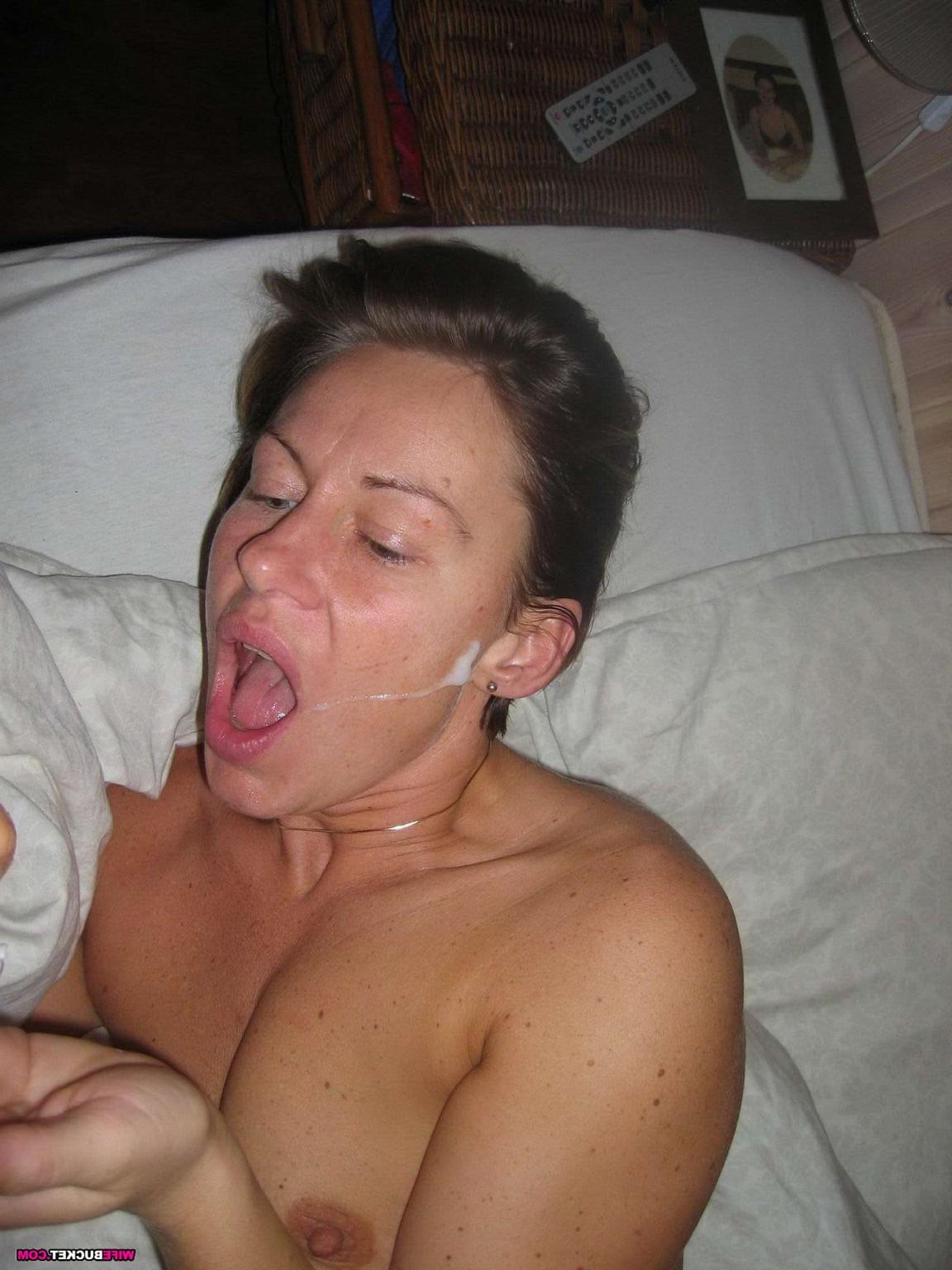 15P Pics of real amateur MILFs